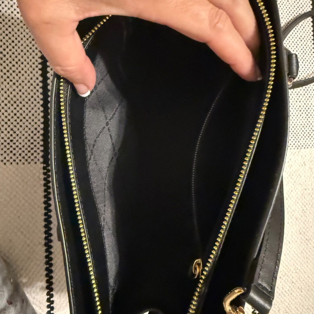 Micheal Kors satchel - Picture 8 of 8
